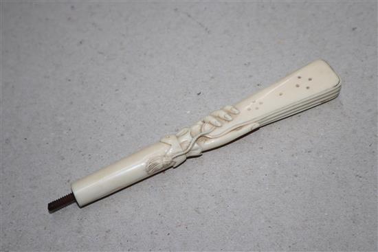 A Victorian ivory parasol handle